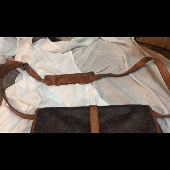 Authentic Louis Vuitton - Picture 5 of 6